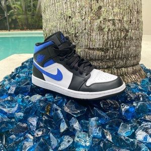 Air Jordan 1 Mid 'Racer Blue'